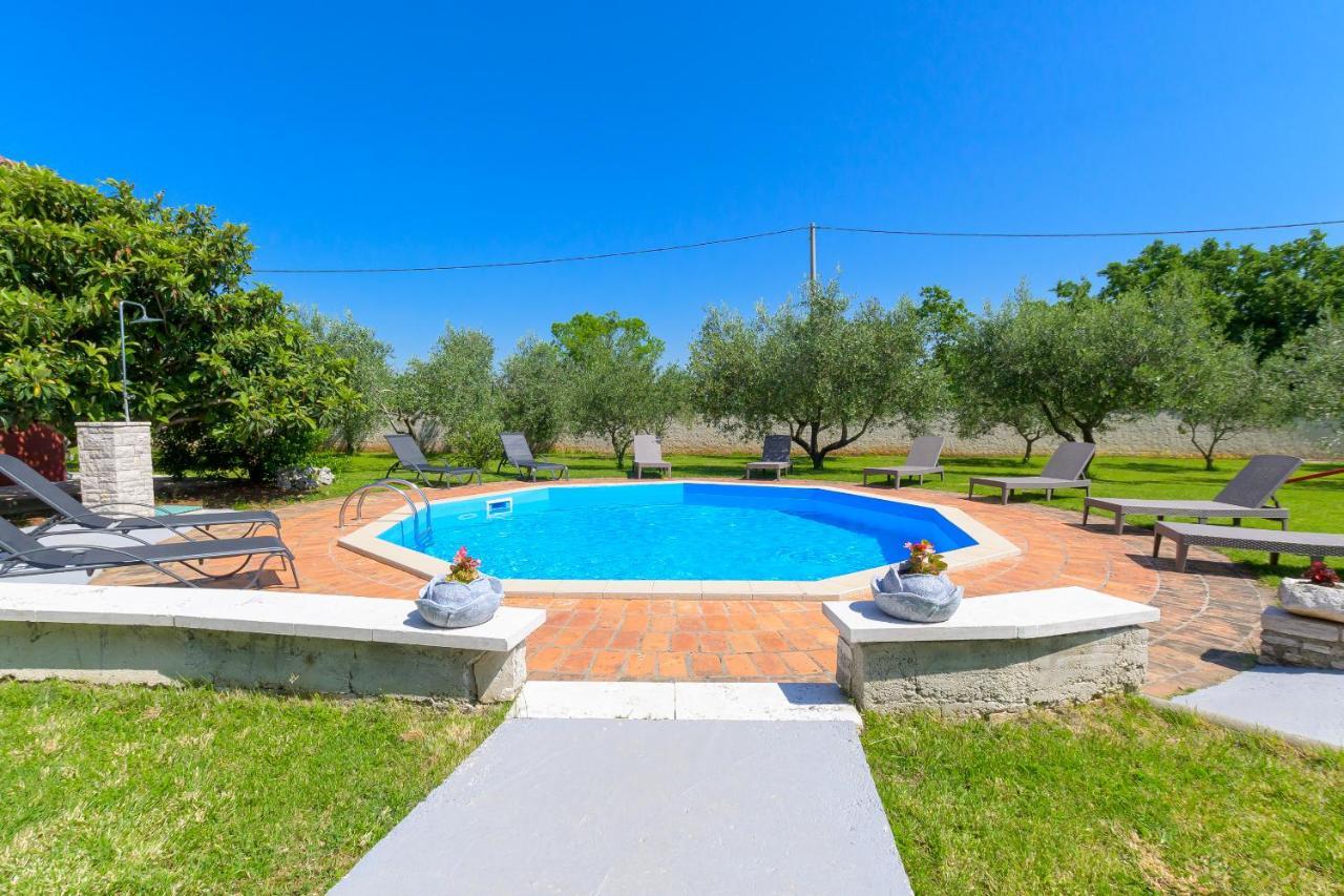 Villa Carla With Private Pool & Kids Playground - Pet Friendly Mutvoran ภายนอก รูปภาพ